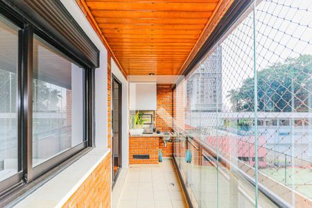 Apartamento à venda com 110m², 4 quartos e 2 vagas Apartamento à venda com 110m², 4 quartos e 2 vagasVaranda