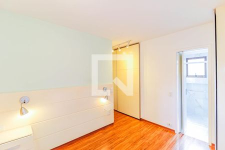 Apartamento à venda com 110m², 4 quartos e 2 vagas Apartamento à venda com 110m², 4 quartos e 2 vagasSuíte