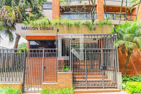 Apartamento à venda com 110m², 4 quartos e 2 vagas Apartamento à venda com 110m², 4 quartos e 2 vagasÁrea comum - Fachada