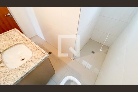 Casa à venda com 400m², 3 quartos e 3 vagasBanheiro da Suíte 1