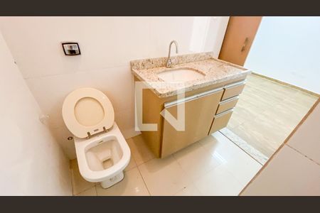 Casa à venda com 400m², 3 quartos e 3 vagasBanheiro da Suíte 2