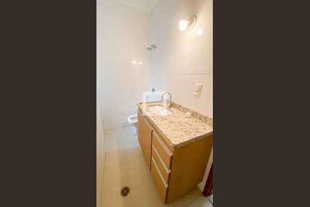 Casa à venda com 400m², 3 quartos e 3 vagasBanheiro da Suíte 1