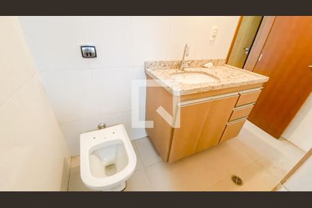 Casa à venda com 400m², 3 quartos e 3 vagasBanheiro da Suíte 1