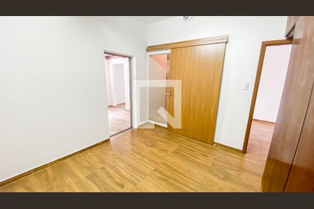 Casa à venda com 400m², 3 quartos e 3 vagasSuíte 2