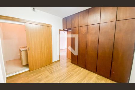 Casa à venda com 400m², 3 quartos e 3 vagasSuíte 2