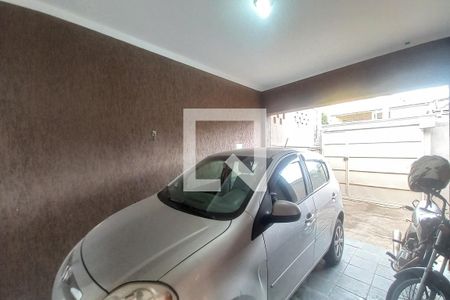 Casa à venda com 300m², 3 quartos e 4 vagas Casa à venda com 300m², 3 quartos e 4 vagasGaragem