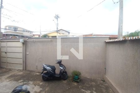 Casa à venda com 300m², 3 quartos e 4 vagas Casa à venda com 300m², 3 quartos e 4 vagasVista do Quarto 2