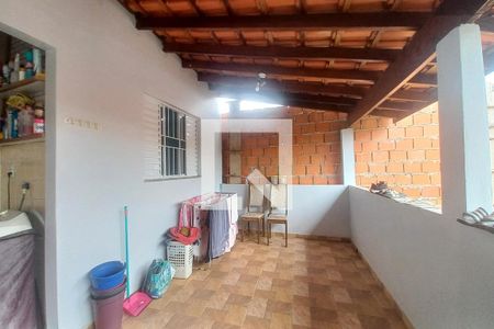 Casa à venda com 300m², 3 quartos e 4 vagas Casa à venda com 300m², 3 quartos e 4 vagasÁrea comum