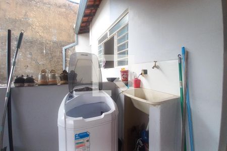 Casa à venda com 300m², 3 quartos e 4 vagas Casa à venda com 300m², 3 quartos e 4 vagasÁrea de Serviço