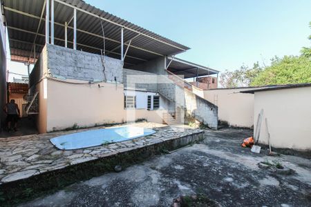Casa para alugar com 90m², 2 quartos e 1 vagaQuintal