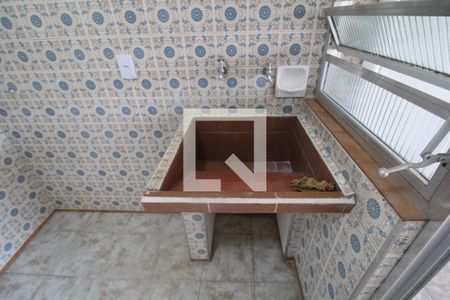 Casa para alugar com 80m², 2 quartos e sem vagaÁrea de Serviço