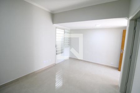 Sala de casa para alugar com 2 quartos, 80m² em Vila Gustavo, São Paulo