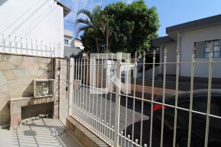 Casa para alugar com 80m², 2 quartos e sem vagaÁrea da frente