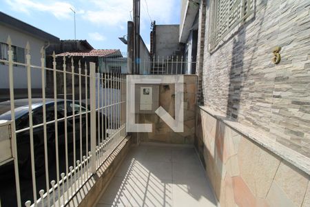 Casa para alugar com 80m², 2 quartos e sem vagaÁrea da frente