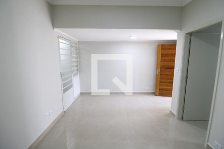 Sala de casa para alugar com 2 quartos, 80m² em Vila Gustavo, São Paulo
