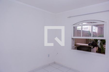 Quarto de casa para alugar com 1 quarto, 32m² em Jardim Triana, São Paulo