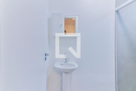 Banheiro de kitnet/studio para alugar com 1 quarto, 22m² em Vila Antonio, São Paulo