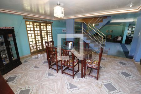 Casa de condomínio à venda com 1000m², 4 quartos e 5 vagasSala