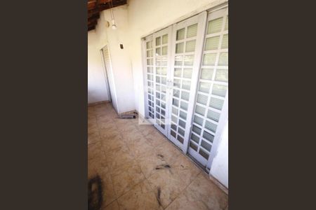 Casa de condomínio à venda com 1000m², 4 quartos e 5 vagasQuarto 2