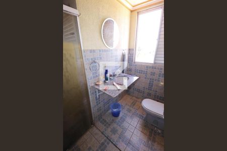 Casa de condomínio à venda com 1000m², 4 quartos e 5 vagasBanheiro do Quarto 4