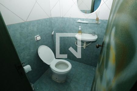 Casa de condomínio à venda com 1000m², 4 quartos e 5 vagasBanheiro 2