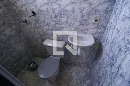 Casa de condomínio à venda com 1000m², 4 quartos e 5 vagasBanheiro 2