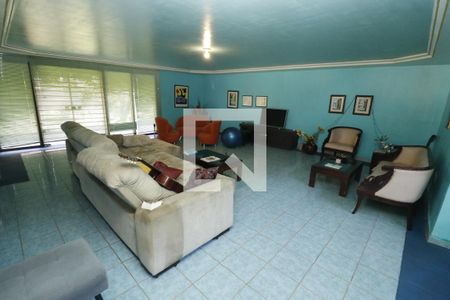 Casa de condomínio à venda com 1000m², 4 quartos e 5 vagasSala