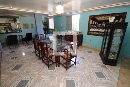 Casa de condomínio à venda com 1000m², 4 quartos e 5 vagasSala