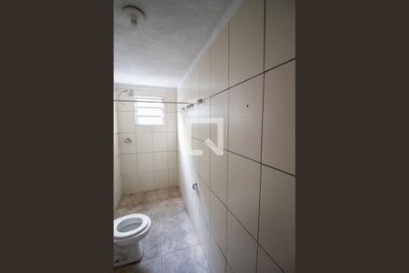 Casa para alugar com 60m², 2 quartos e 1 vaga Casa para alugar com 60m², 2 quartos e 1 vagaBanheiro