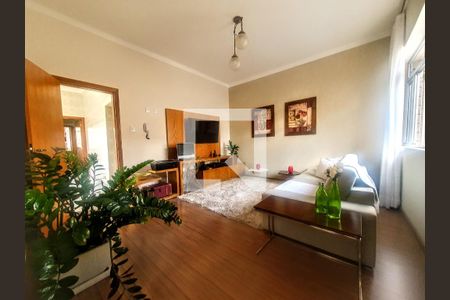 Casa à venda com 3 quartos, 206m² em Sagrada Família, Belo Horizonte