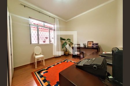 Casa à venda com 3 quartos, 206m² em Sagrada Família, Belo Horizonte