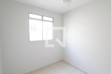 Quarto 2 de apartamento para alugar com 2 quartos, 45m² em Gávea, Uberlândia
