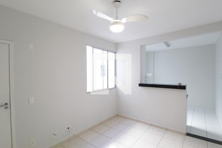 Sala de apartamento para alugar com 2 quartos, 45m² em Gávea, Uberlândia