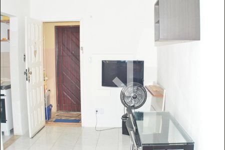 Sala de apartamento para alugar com 1 quarto, 30m² em Itapuã, Salvador