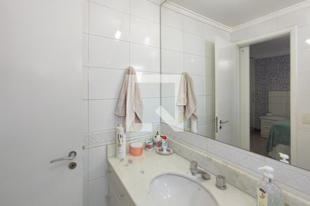 Apartamento à venda com 130m², 3 quartos e 5 vagasBanheiro Suíte 2