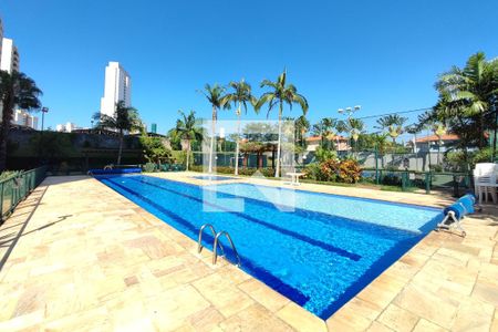 Apartamento à venda com 130m², 3 quartos e 5 vagasÁrea comum - Piscina