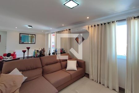 Sala de TV de apartamento à venda com 3 quartos, 130m² em Parque Prado, Campinas