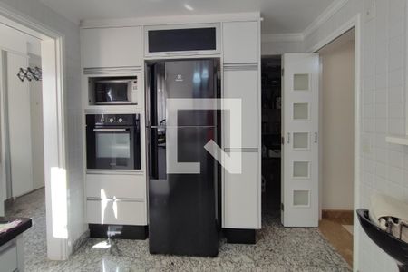 Apartamento à venda com 130m², 3 quartos e 5 vagasCozinha