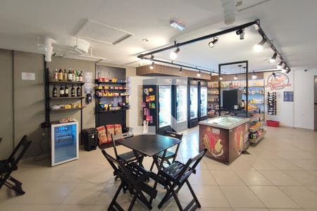 Apartamento à venda com 130m², 3 quartos e 5 vagasÁrea comum - Mercado