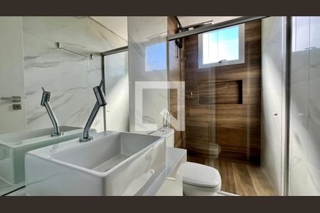 banho de apartamento à venda com 2 quartos, 64m² em Cruzeiro, Belo Horizonte