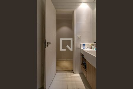 banheiro social_4 de casa à venda com 2 quartos, 140m² em Vila das Mercês, São Paulo