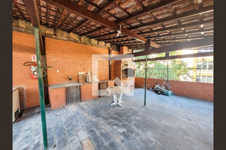 Apartamento à venda com 61m², 2 quartos e 2 vagasÁrea comum - Churrasqueira (Em reforma)