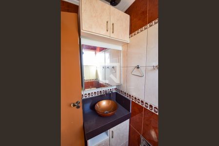 Apartamento à venda com 61m², 2 quartos e 2 vagasBanheiro do Quarto 2 (Suíte)