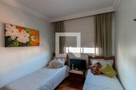 Apartamento à venda com 4 quartos, 140m² em Vila Paris, Belo Horizonte