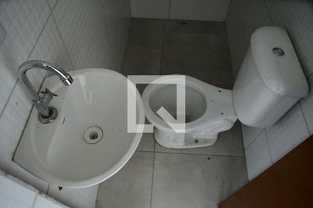 Lavabo de casa de condomínio para alugar com 2 quartos, 83m² em Bairro do Maranhao, Cotia