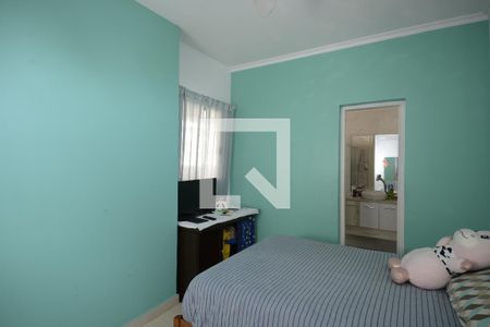 Casa à venda com 302m², 4 quartos e 3 vagasSuíte 2