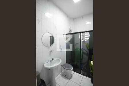 Casa à venda com 302m², 4 quartos e 3 vagasBanheiro do Salão