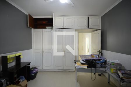 Casa à venda com 302m², 4 quartos e 3 vagasQuarto 2