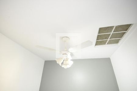 Casa à venda com 302m², 4 quartos e 3 vagasQuarto de Serviço 1