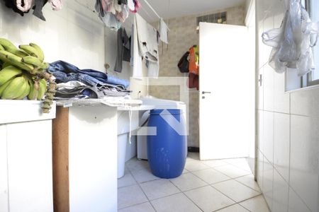 Casa à venda com 302m², 4 quartos e 3 vagasÁrea de Serviço